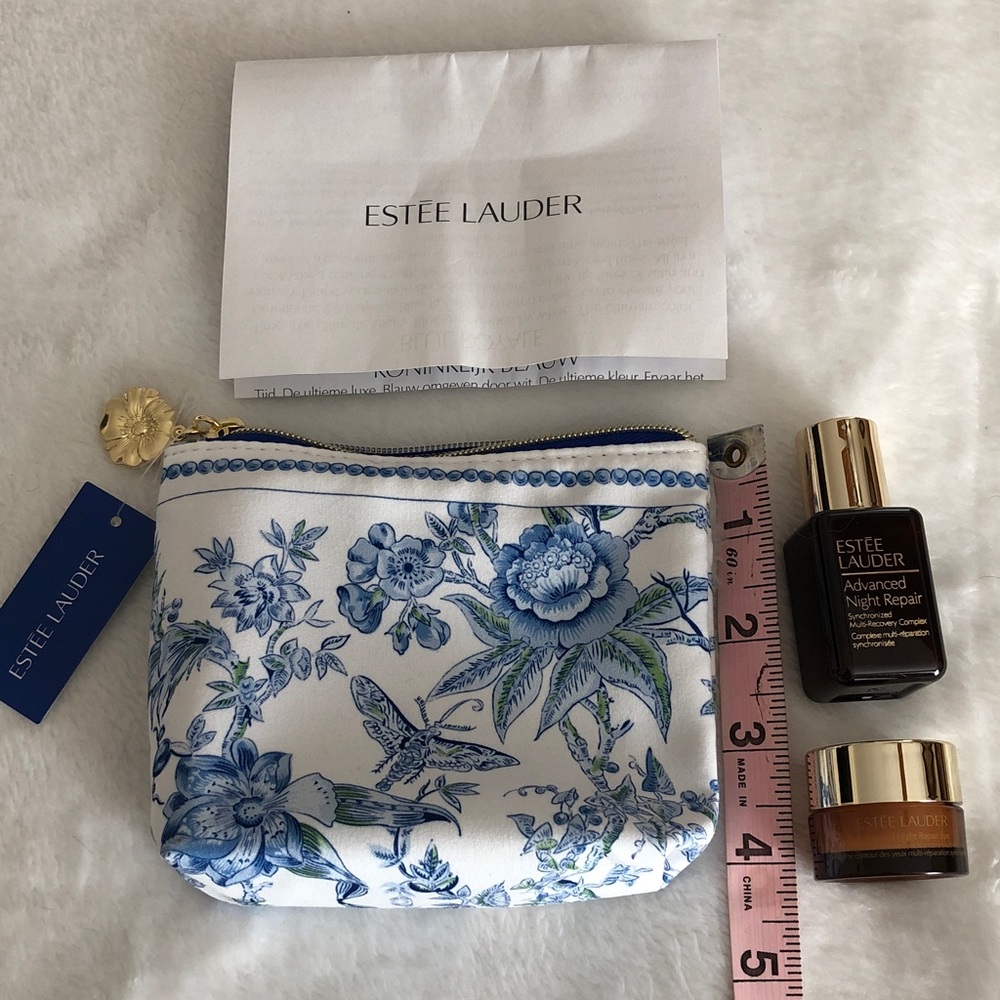 Estée Lauder Travel Size Advance Night Repair Duo with Blue Royale Cosmetic Bag